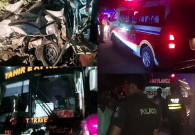 چشتیاں: ہولناک ٹریفک حادثہ ،تیز رفتار مسافر بس نے فیملی کار کو کچل ڈالا