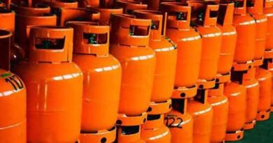 پٹرولیم مصنوعات کی قیمتوں میں کمی کے بعد ایل پی جی کی قیمتوں میں بھی بڑی کمی کا اعلان