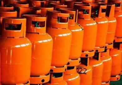 پٹرولیم مصنوعات کی قیمتوں میں کمی کے بعد ایل پی جی کی قیمتوں میں بھی بڑی کمی کا اعلان